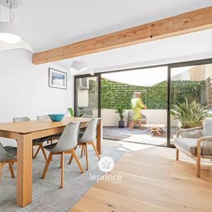 Property in Carre d'Argent