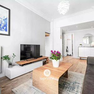 Property in Carre d'Argent