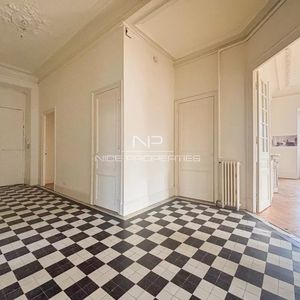 Property in Carre d'Argent