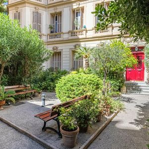 Property in Carre d'Argent