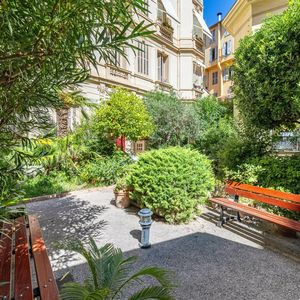 Property in Carre d'Argent