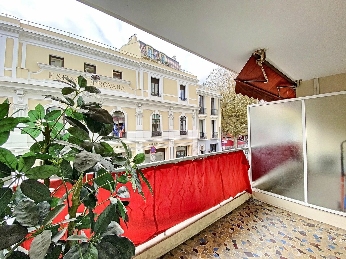 Property photo in Carre d'Argent