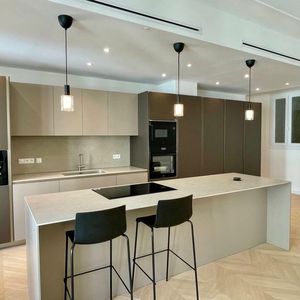 Property in Carre d'Or