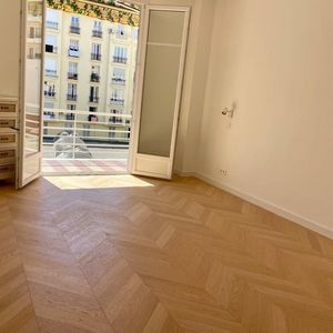 Property in Carre d'Or