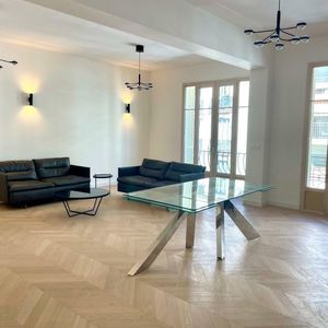 Property in Carre d'Or