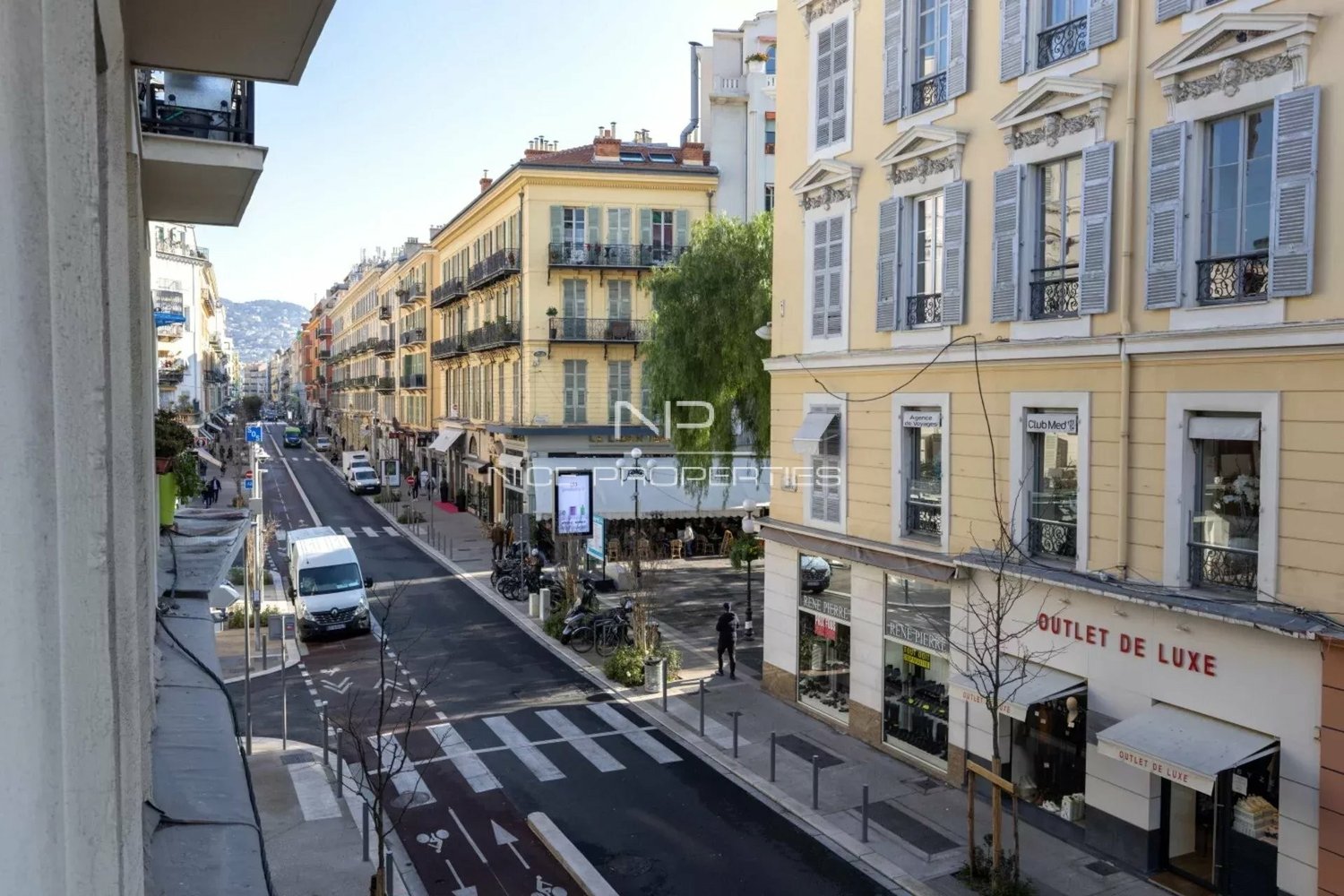 Property photo in Carre d'Or