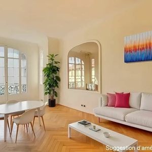 Property in Carre d'Or