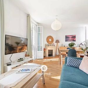 Property in Carre d'Or