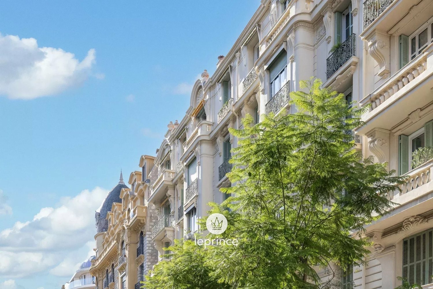 Property photo in Carre d'Or