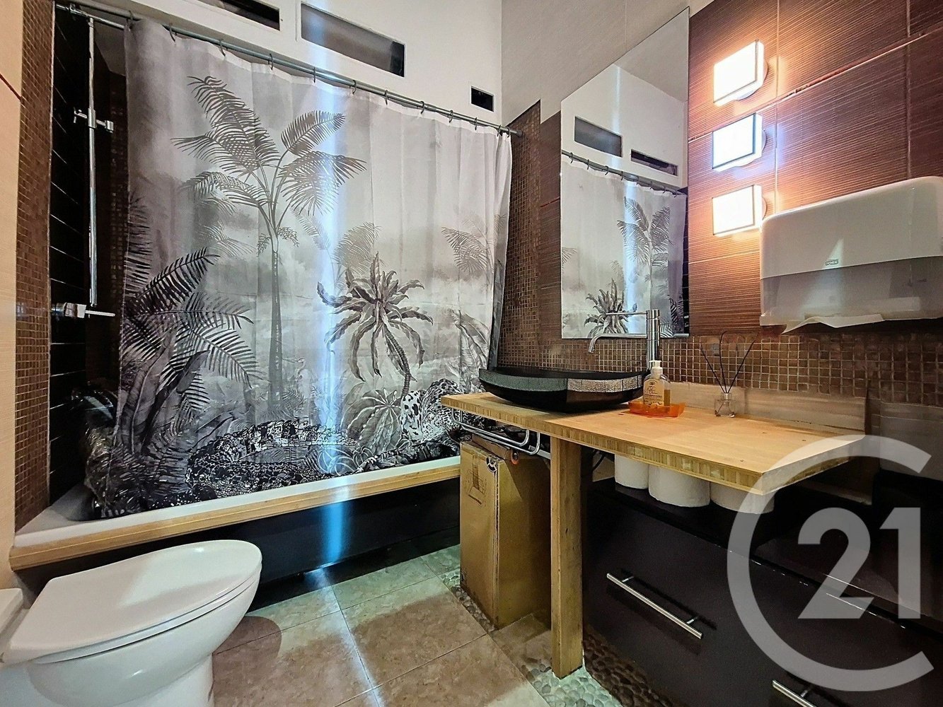 Property photo in Carre d'Or