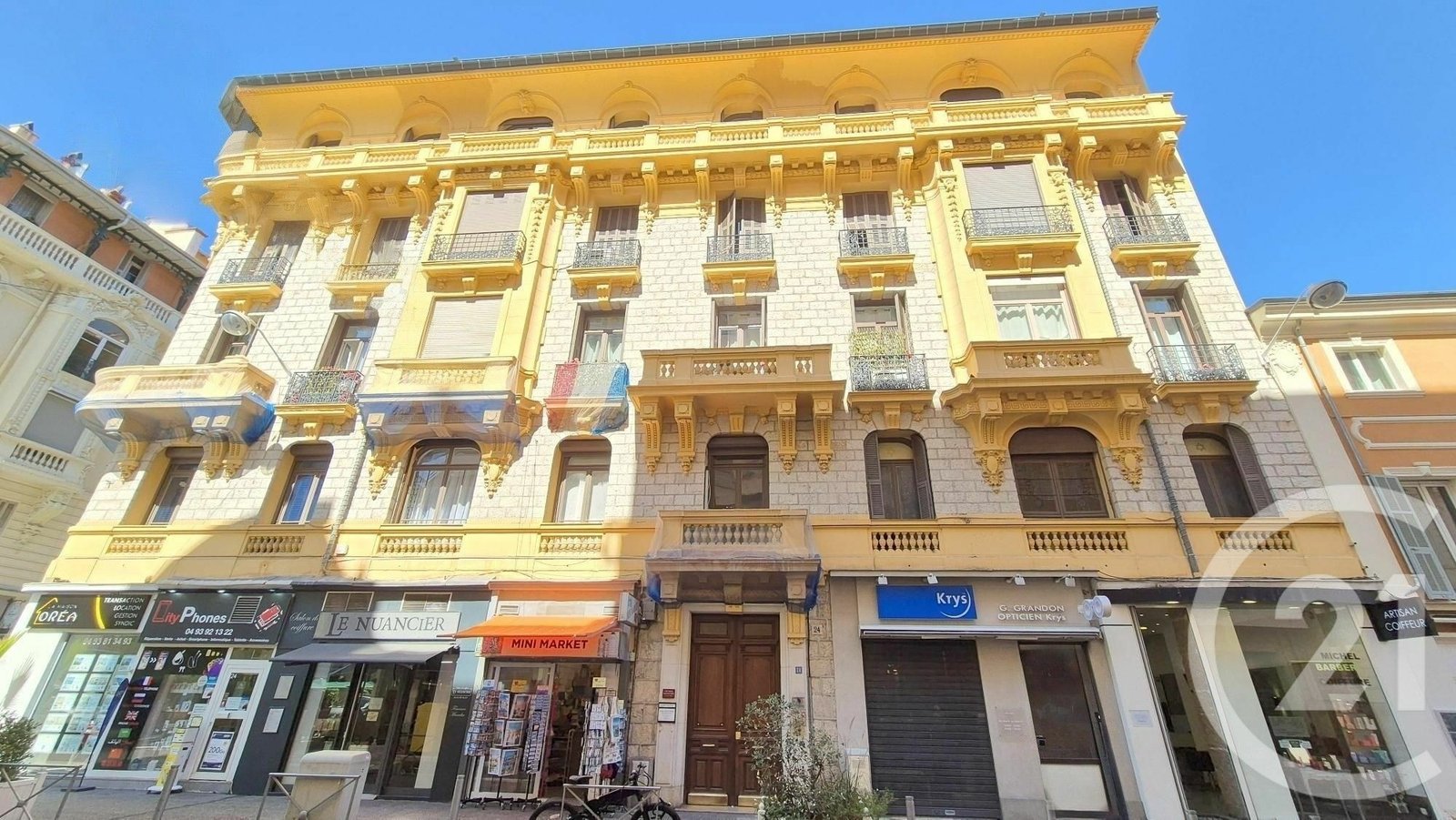 Property photo in Carre d'Or