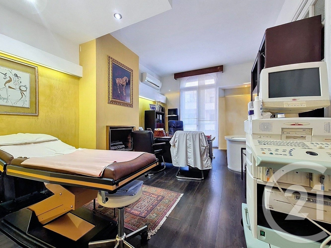 Property photo in Carre d'Or