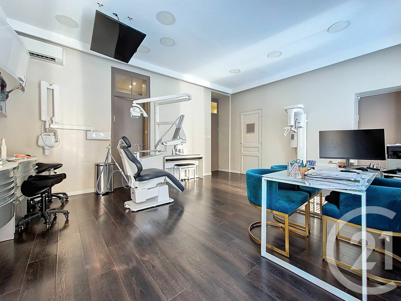 Property photo in Carre d'Or