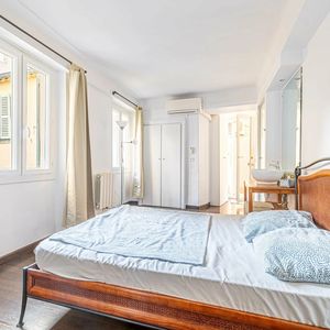 Property in Carre d'Or