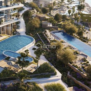 Property in Carre d'Or