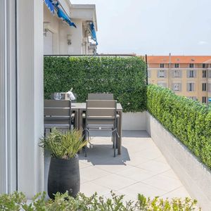 Property in Carre d'Or