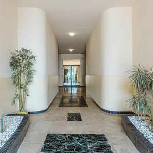 Property in Carre d'Or