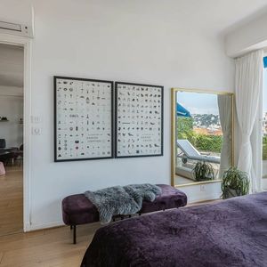 Property in Carre d'Or