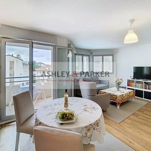 Property in Carre d'Or