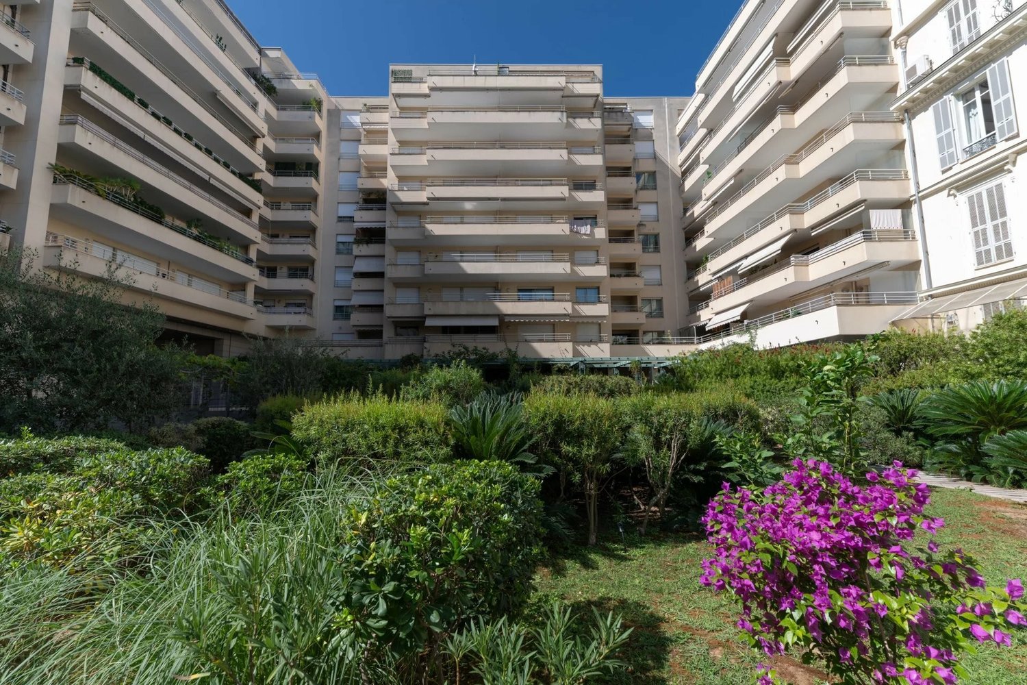 Property photo in Carre d'Or