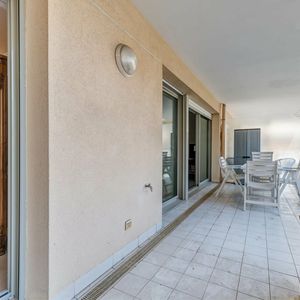Property in Carre d'Or