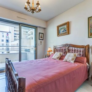 Property in Carre d'Or