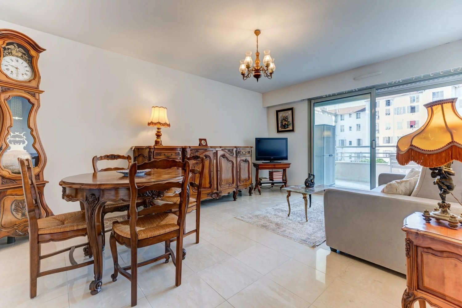 Property photo in Carre d'Or