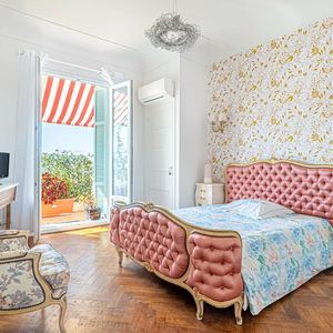 Property in Carre d'Or