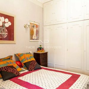 Property in Carre d'Or