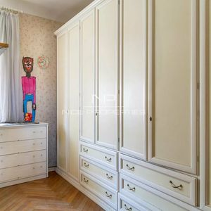 Property in Carre d'Or