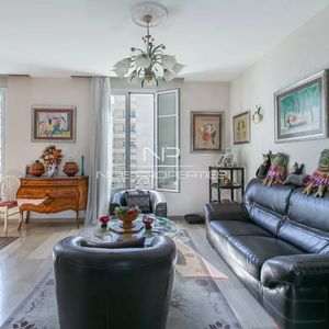 Property in Carre d'Or