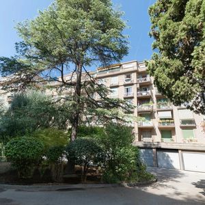 Property in Carre d'Or