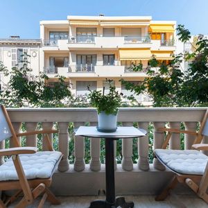 Property in Carre d'Or