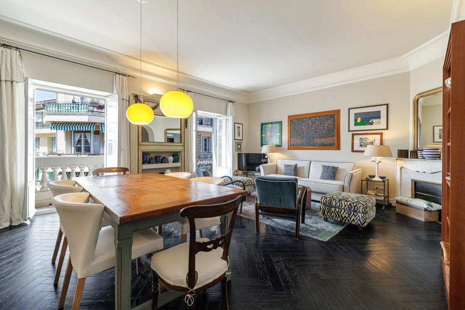 Property photo in Carre d'Or