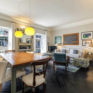 Property in Carre d'Or