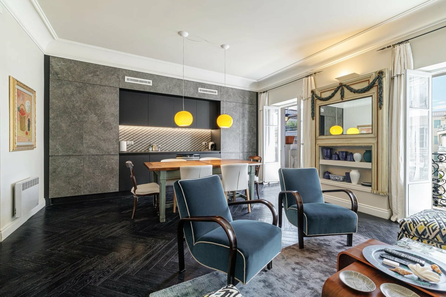 Property photo in Carre d'Or