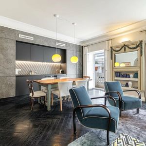 Property in Carre d'Or