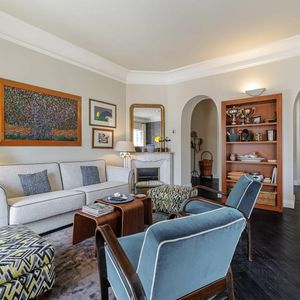 Property in Carre d'Or