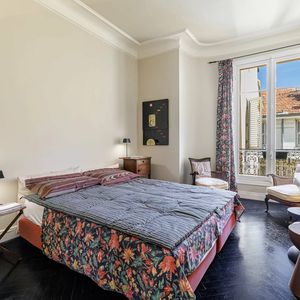 Property in Carre d'Or