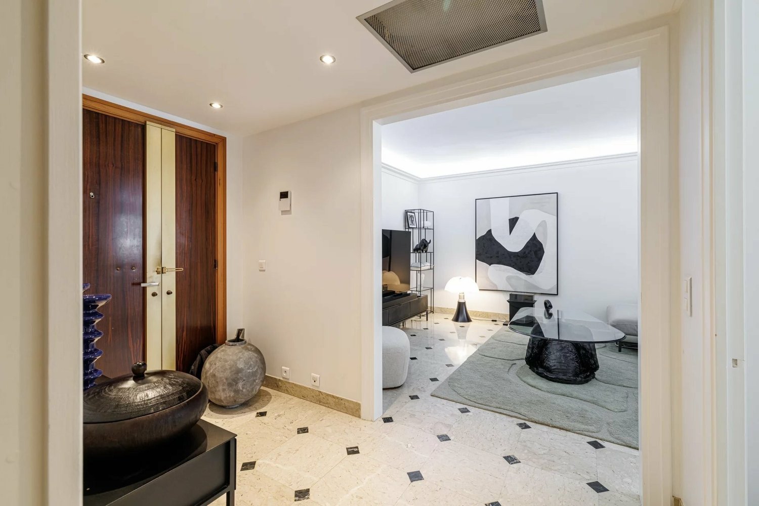 Property photo in Carre d'Or