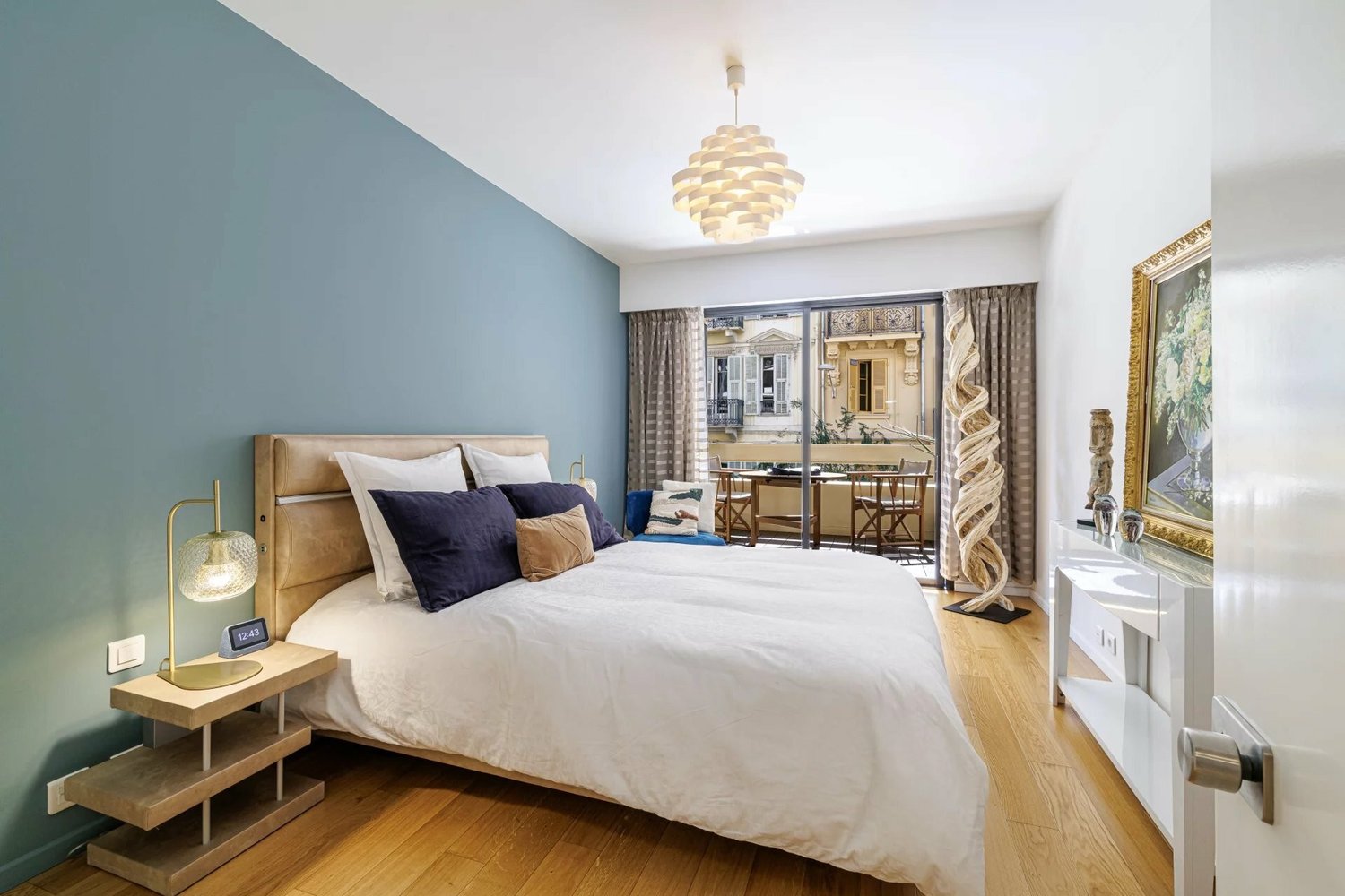 Property photo in Carre d'Or