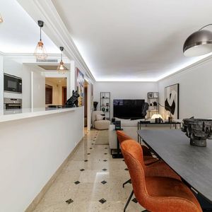 Property in Carre d'Or