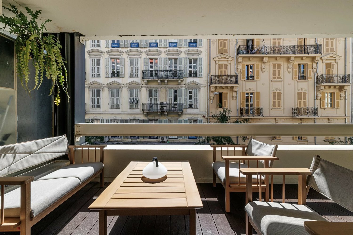 Property photo in Carre d'Or