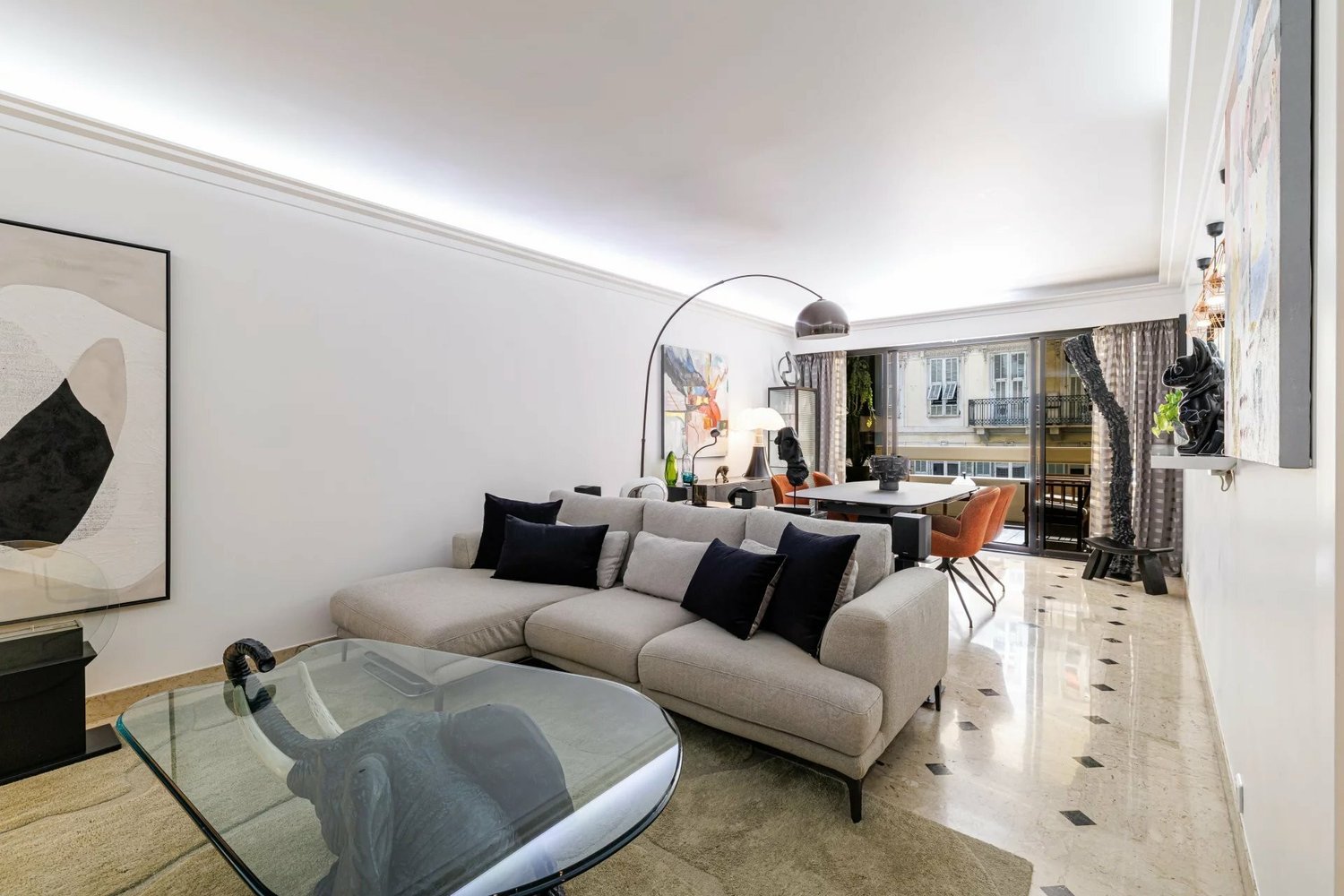 Property photo in Carre d'Or