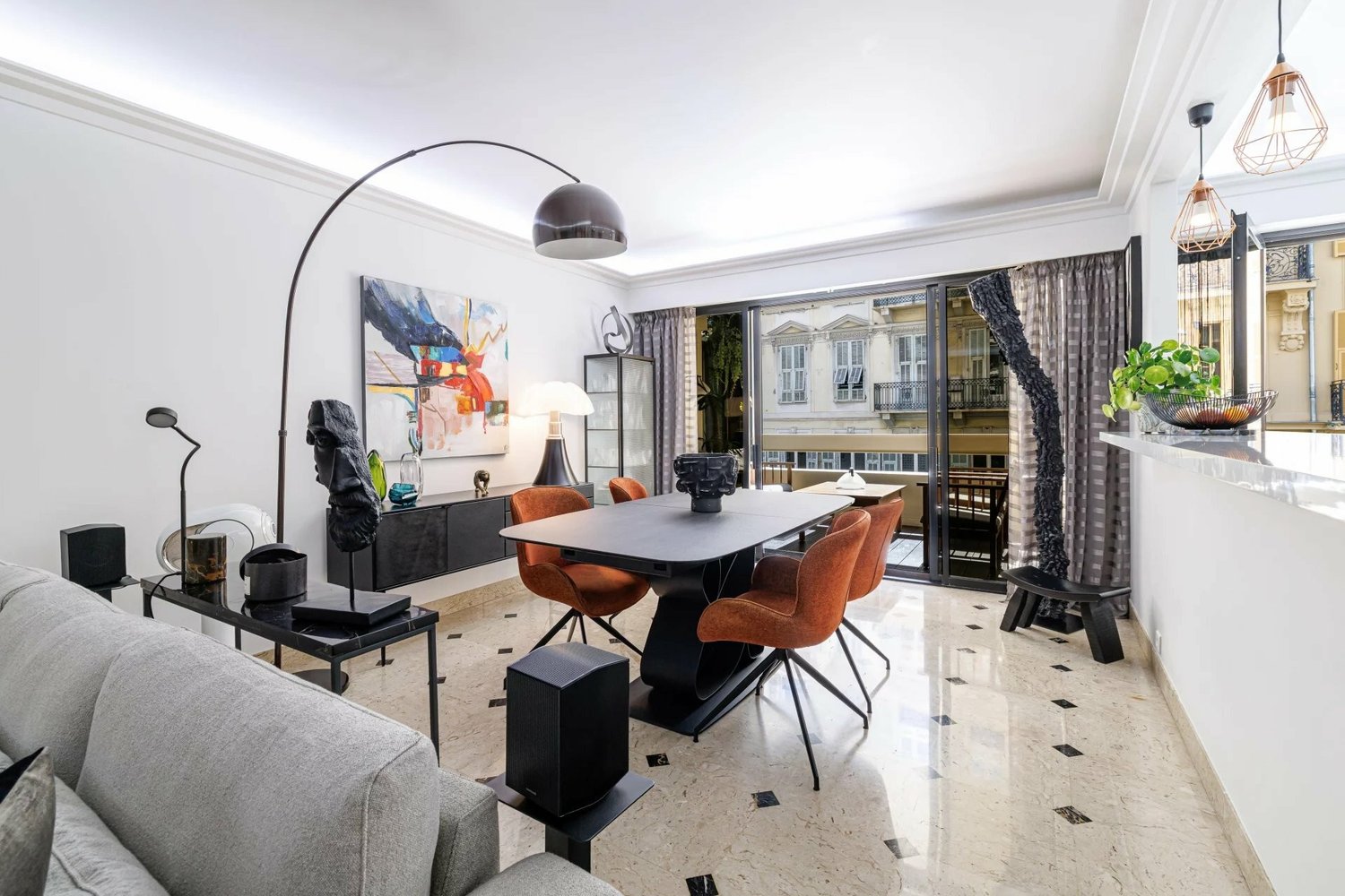 Property photo in Carre d'Or