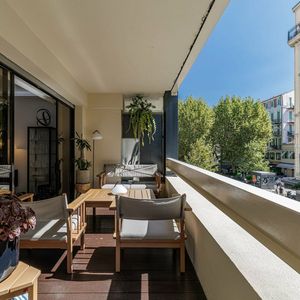 Property in Carre d'Or