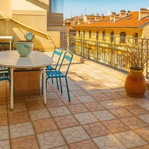 Property in Carre d'Or