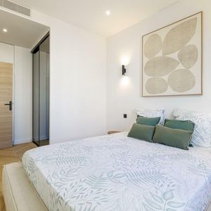 Property in Carre d'Or