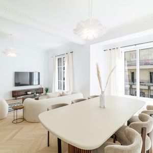 Property in Carre d'Or