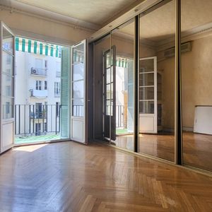 Property in Carre d'Or